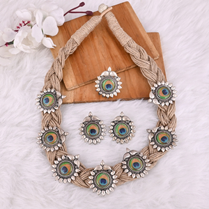 Ensemble collier, boucles d'oreilles et bague en corde de jute faits à la main avec motif paon - Product Image 2