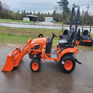 Tractor compacto Kubota BX2380 con cargador frontal, 4x4, motor diésel de 23 HP para labores agrícolas, paisajismo y jardinería a un precio competitivo. - Product Image 1