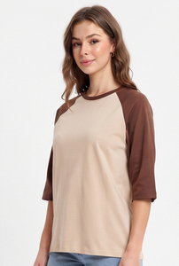 T-shirt personnalisé pour femme à manches raglan, col rond, coupe décontractée, 100 % coton tricoté, coupe ample - Product Image 4