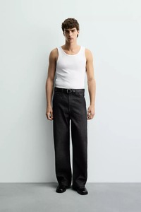 Débardeurs de sport personnalisés pour hommes – Confortables, respirants, design unique et tendance pour la musculation, en maille de polyester - Product Image 1