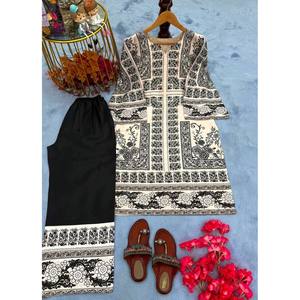 Top de soirée XL de créateur et ensemble de co-orders Plazzo tenue élégante et stylée - Product Image 1