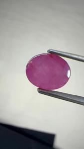 Pierre précieuse naturelle de rubis ovale de 4,60 carats, couleur rose rouge vif, pour bague de luxe, pendentif et bijoux fins sur mesure - Product Image 2