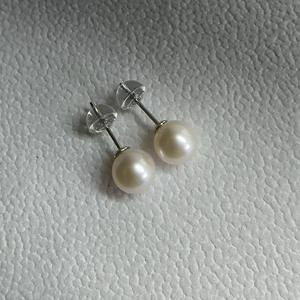 Boucles d'oreilles en argent S925 avec perle d'eau douce de bonne qualité, simples et élégantes, perle ronde élégante, boucles d'oreilles simples et élégantes avec perle ronde - Product Image 4