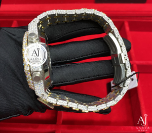 นาฬิกาข้อมือ Iced Watch Chronograph สแตนเลสสตีล ระบบควอตซ์ สายขนาด 20 มม. กระจกแซฟไฟร์ หน้าปัดอนาล็อก ขอบหน้าปัดประดับเพชรเต็มวง นาฬิกาผู้ชาย - Product Image 4