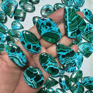 Trimurti Gems - Cabujón de Crisocola Natural, Gema Azul Verde, Piedra Suelta de Alta Calidad para Joyería, Venta al por Mayor, 15-50 mm - Product Image 1