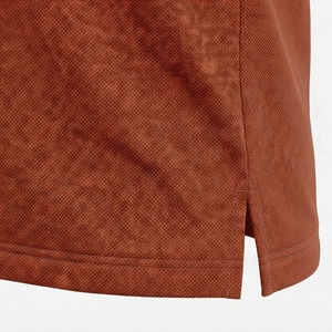Vente en gros de polos pour hommes sur mesure avec logo imprimé, nouveau design, couleur unie, tissu tricoté, fabriqué au Pakistan - Product Image 5