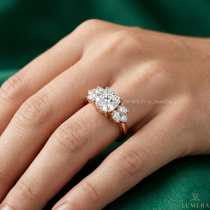 Anillo de Diamantes de Corte Cojín con Certificado IGI de Lujo en Oro Rosa de 9K, 10K, 14K y 18K, Anillo de Compromiso de Tres Piedras - Product Image 5