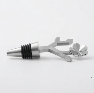Bouchon de bouteille artisanal en acier inoxydable plaqué argent, motif floral, taille moyenne, bouchons à vin personnalisés faits à la main - Product Image 4