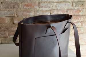 Sac fourre-tout pour femme en cuir véritable fait main avec fermeture éclair, bandoulière double, idéal pour un usage quotidien LTB-0307 - Product Image 3