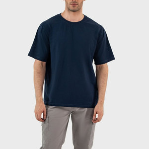 เสื้อยืดคอกลมสีน้ำเงินเข้ม ดีไซน์เรียบง่ายสำหรับผู้ชาย ผ้าฝ้าย 100% ทรงปกติ แขนสั้น ระบายอากาศได้ดี แห้งเร็ว เนื้อผ้านุ่ม ใส่สบายในฤดูร้อน - Product Image 1