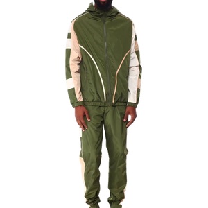 Prix d'usine – Ensemble court léger à capuche, coupe-vent uni, style décontracté, avec logo brodé, faible quantité minimale de commande - Product Image 1