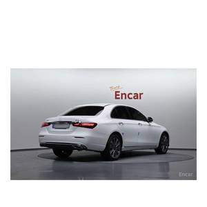 Mercedes-Benz Clase E E350 4MATIC Exclusive Noviembre 2023 13,990 km Caja de Cambios Automática Asientos de Cuero Cámara Trasera - Product Image 2