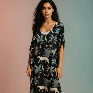 Splendido Kimono da Donna 100% Cotone Eco-Friendly Traspirante con Stampa Animale Tropicale a Tema Giungla, Vestito Lounge Nero Notte - Product Image 1