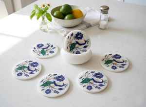 Sous-verres en marbre incrusté de paon, faits à la main, motif floral, ensemble de sous-verres en pierre, décoration de luxe pour la maison - Product Image 2