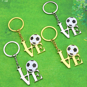 Llavero con Tema de Fútbol de Aleación de Zinc con Impresión Láser, Diseño Moderno, Regalo Promocional y Tendencia de Moda para el Día de San Valentín - Product Image 2