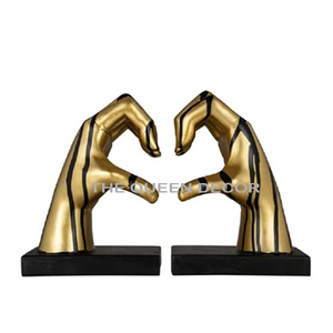 Elegantes sujetalibros decorativos de aluminio con forma de mano humana en mármol y chapado en oro, juego de 2 para mesa. - Product Image 5