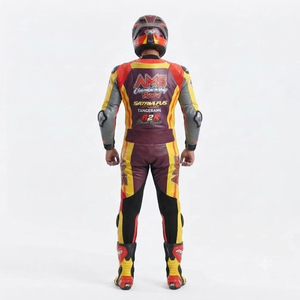 Combinaison de course premium pour homme 1 pièce en cuir de vache véritable/cuir de kangourou, style MotoCP, avec protections niveau 2 - Product Image 2