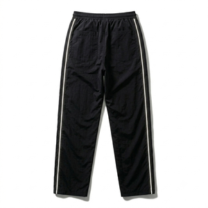 Ensemble coupe-vent streetwear haut de gamme noir et blanc à empiècements contrastants en polyester et nylon, ensemble de vêtements de sport performants OEM ODM - Product Image 5