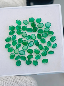 Émeraude naturelle de Zambie, taille ovale, 18,30 carats, lot de pierres précieuses de bonne qualité avec lueur, belle couleur verte, parfaites pour la fabrication et le polissage. - Product Image 3