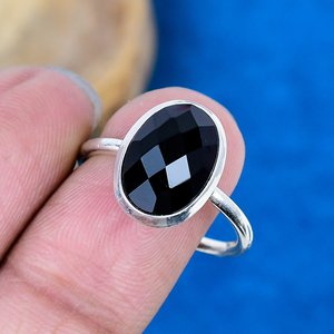 Handmade Natural <b>Black</b> <b>Onyx</b> Oval Shape Gemstone <b>Ring</b> 18k Gold Micron 925 Sterling Silver - Product Image 3