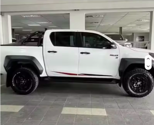 Camioneta Toyota Hilux GR Sport Doble Cabina 2023 Usada en Excelentes Condiciones con Bajo Kilometraje - Product Image 6