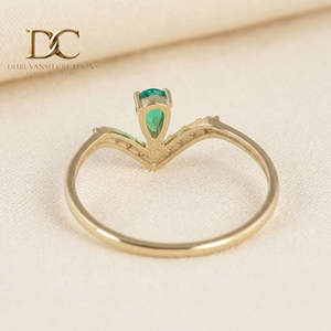 Bague pour femme en or jaune massif 9 carats avec diamant cultivé en laboratoire et émeraude colombienne de qualité supérieure, certifiée IGI, bijoux fins de créateur - Product Image 2