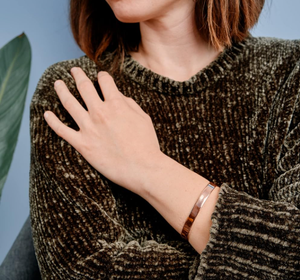 Premium Minimalist Polished Flat Cuff Copper Therapy Bracelet Fashionable Metal Jewelry Exquisite Design - Product Image 1
