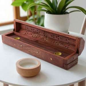 Porta Incienso de Madera Hecho a Mano en India, Sostenible y de Alta Calidad |   Quemador de Incienso de Madera Maciza Duradero para el Hogar Religioso - Product Image 2