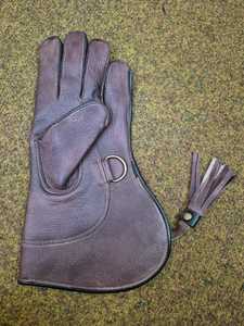 Gants de fauconnerie, équipement de performance en plein air, équipement d'entraînement pour la fauconnerie, fabricant de gants de fauconnerie, fournisseur d'équipement de sécurité pour la fauconnerie - Product Image 4