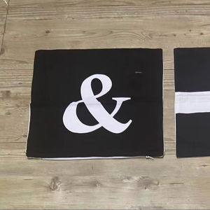 Cojín Multiusos Cuadrado Personalizable con Cierre de Cremallera, 100% Algodón, Moderno, Antiarrugas, Antiestático, Antibacteriano y Lavable - Product Image 1