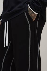 Pantalones Deportivos de Hombre con Logotipo Bordado Personalizado, Estilo Racing, Corte Ajustado, Cordón Ajustable, Contraste de Color, para Fitness y Uso Urbano - Product Image 2