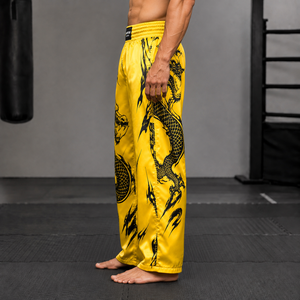 Pantalones de kickboxing de alto rendimiento hechos con tela transpirable de secado rápido para mayor movilidad. - Product Image 5