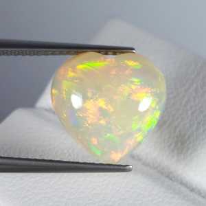 Ópalo natural en forma de corazón 3D multicolor, piedra preciosa suelta, ópalo de fuego para la fabricación de joyas, proveedor mayorista - Product Image 1