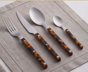 Juego de cubiertos de acero inoxidable Riviera Tortoise con mango de resina, acabado satinado con diseño de caparazón de tortuga, ideal para hoteles y restaurantes. - Product Image 1