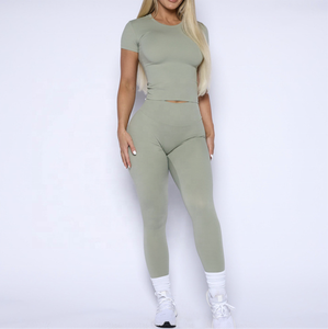 Leggings de Yoga de secado rápido de Pakistán nueva banda personalizada mujeres gimnasio yoga Top Racer back crop top deportes crop top y leggings Set - Product Image 1