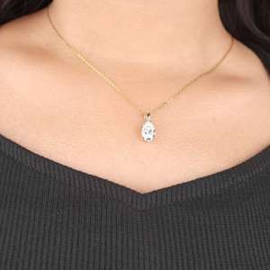 Collar con colgante solitario de oro amarillo de 14 quilates con corte ovalado y piedra brillante – Joyería elegante y minimalista de oro fino - Product Image 1