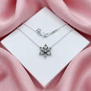 Collar con colgante de racimo de piedras de moissanita y circonita cúbica plateada, joyería para mujer, regalo para ella - Product Image 2