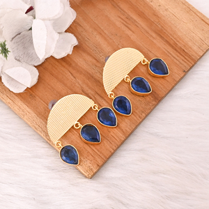 Boucles d'oreilles élégantes en laiton plaqué or avec pierre précieuse bleue hydro, bijoux faits à la main pour femmes, cadeau - Product Image 3