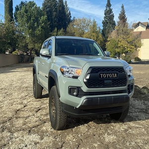 Camioneta Tacoma 2020, Tracción Trasera, Usada, Económica, Diésel Turbo, Volante a la Izquierda, Interior Oscuro, Asientos de Cuero, Neumáticos R16 - Product Image 6