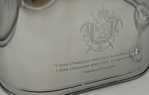 Cubo de Hielo de Acero Inoxidable al por Mayor, Acabado Plateado, Diseño Martillado Hecho a Mano, Enfriador Portátil para Cerveza y Vino, Regalo Empresarial - Product Image 6