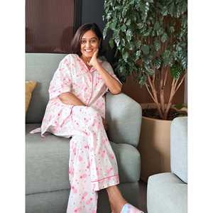 Ensemble de pyjama pour femme avec imprimé ananas et sucettes glacées, vêtements de nuit confortables - Product Image 1