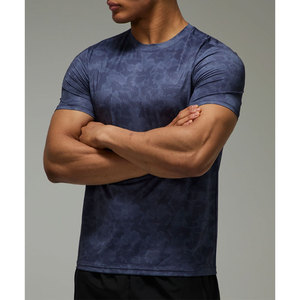 เสื้อยืดออกกำลังกายผู้ชายแบบแห้งเร็ว ซับเหงื่อ สำหรับฟิตเนสและฝึกซ้อมกีฬา - Product Image 1