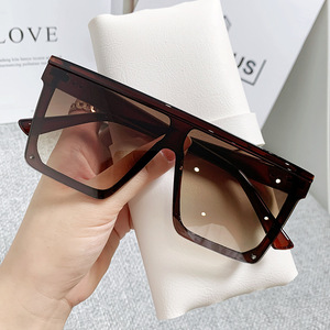 Trendy Oversized Square-frame Sun protection Korean-inspired Fashion Driving <b>Sunglasses</b> Full-rim Integrated <b>Sunglasses</b> - Product Image 5