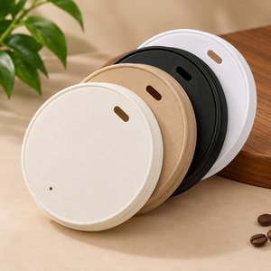 Couvre-tasses à café jetables EcoRev blancs et noirs en plastique anti-déversement, faciles à ouvrir, avec conception anti-vapeur et fermeture côtelée pour gobelets à boissons - Product Image 2