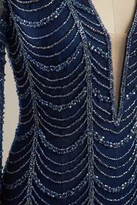 Robe de soirée sirène bleu marine faite main, ornée de sequins et de perles, col en V profond, la plus vendue – Fournisseur - Product Image 3
