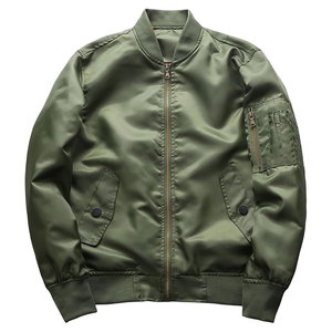 แจ็คเก็ตบอมเบอร์ผ้าซาตินสำหรับผู้ชาย แจ็คเก็ตแขนยาวแบบลำลอง น้ำหนักเบา มีซิป แต่งลายควิลท์ มีกระเป๋า  แจ็คเก็ตกันลมทันสมัย - Product Image 2