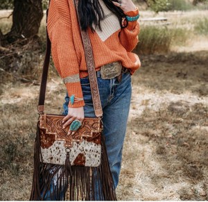 Bolso Bandolera de Cuero Vacuno con Flecos Estilo Western – Bolso de Hombro Boho Vintage Hecho a Mano con Borlas Largas para Mujer - Product Image 3