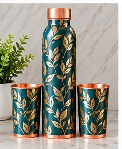 Juego de Botella de Agua Mediterránea de Cobre con 2 Tazas, Termo Metálico Portátil con Diseño Floral - Product Image 2