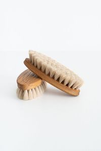 Wooden Handheld <b>Dusting</b> <b>Brush</b> For Home Furniture Kitchen Shelf And Daily Cleaning Purpose - Product Image 3