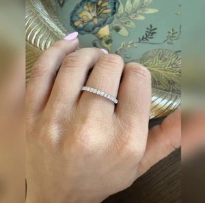 Anillo de lujo con diamante cultivado en laboratorio de corte redondo para mujer, plata 925, regalo de compromiso y boda con certificación IGI SGL, piedra de 1 quilate - Product Image 6